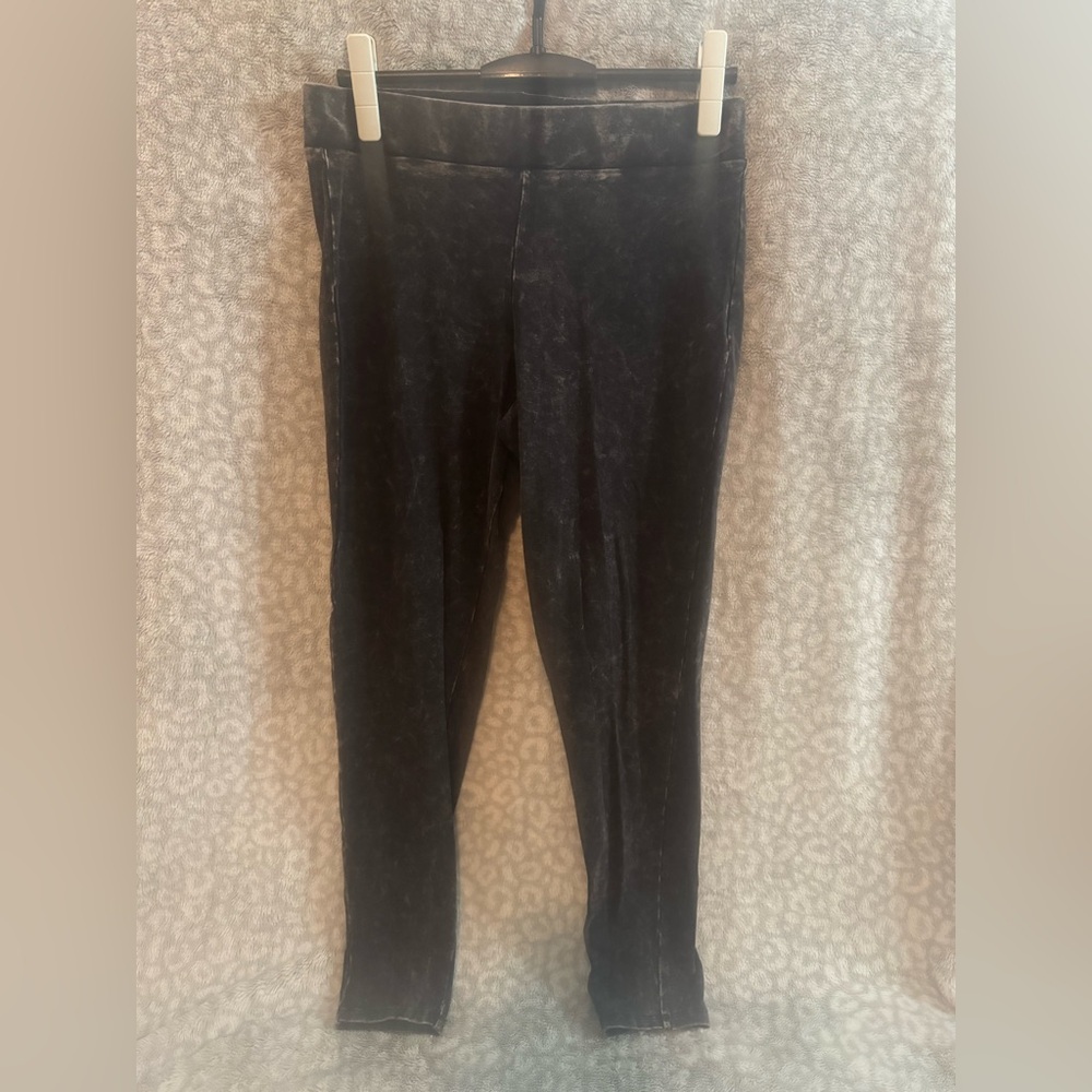 NWOT TORRID Full Length Leggings 1X - Picture 2 of 8